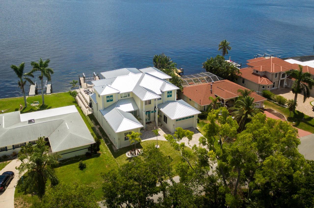 Villa Bequia Cape Coral Exterior photo